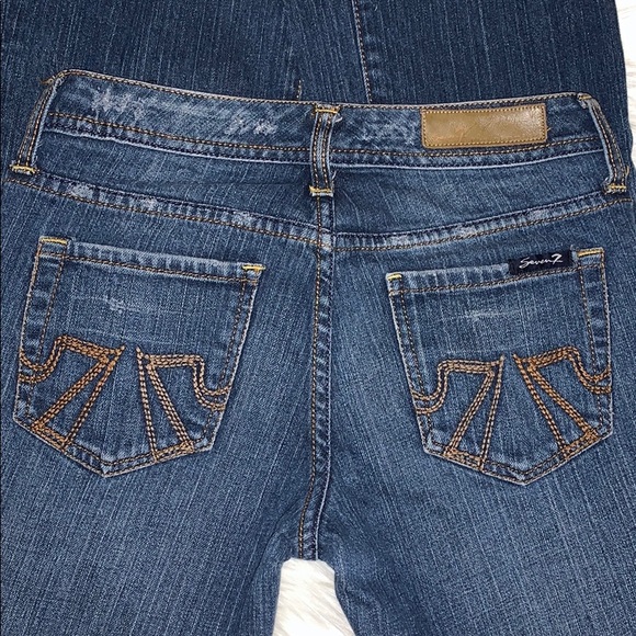 💚 Seven7 Distressed Blue Jeans. - Picture 7 of 8